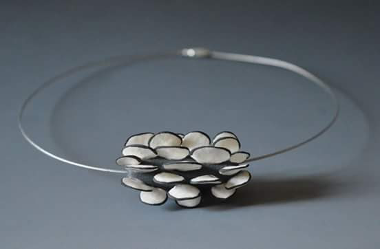 Workshop di Tecniche di gioielleria con porcellana e paperclay