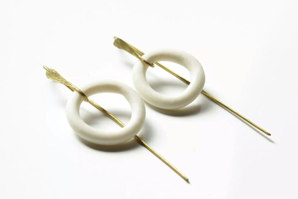 Workshop di Tecniche di gioielleria con porcellana e paperclay
