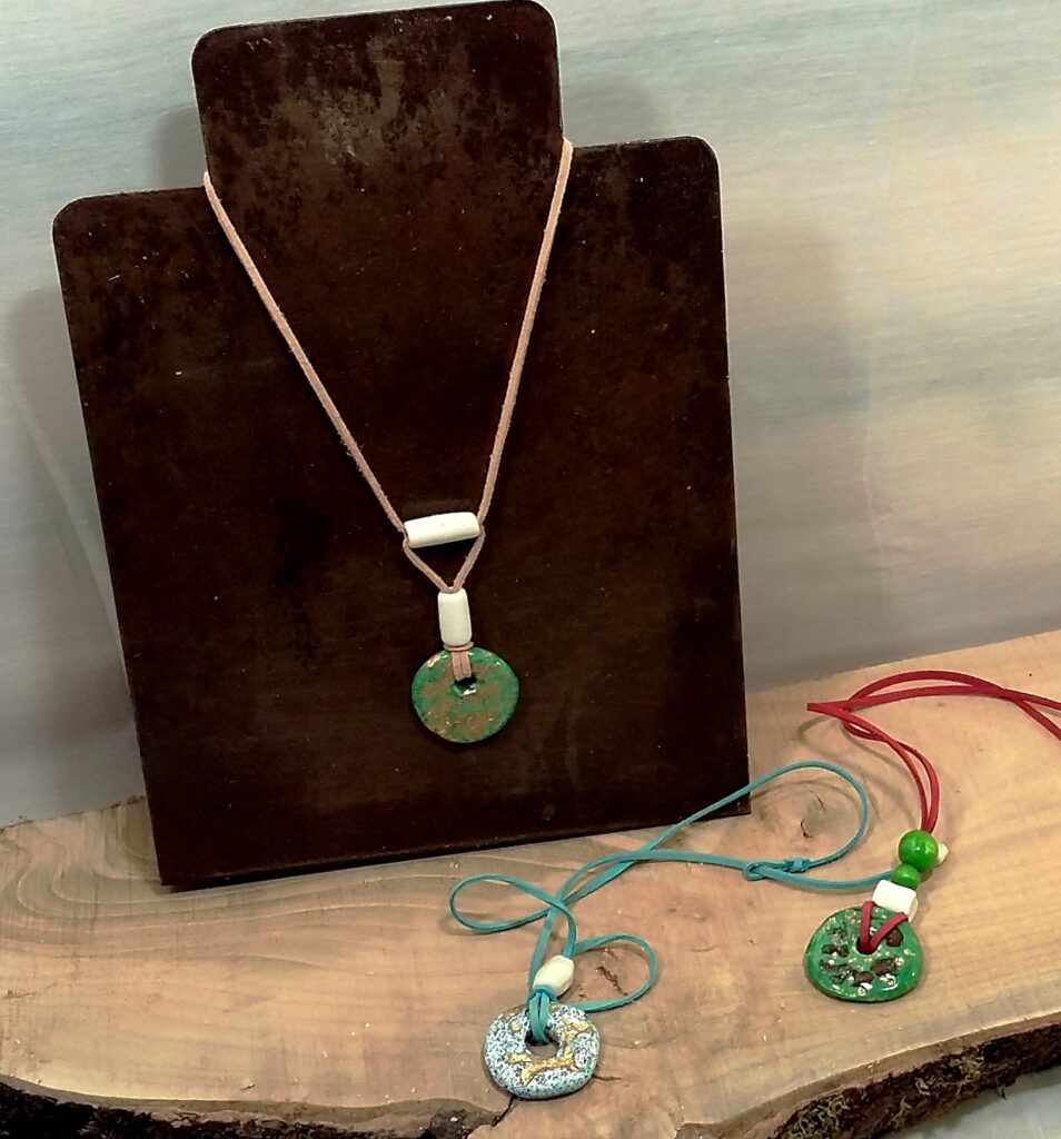Workshop di Tecniche di gioielleria con porcellana e paperclay