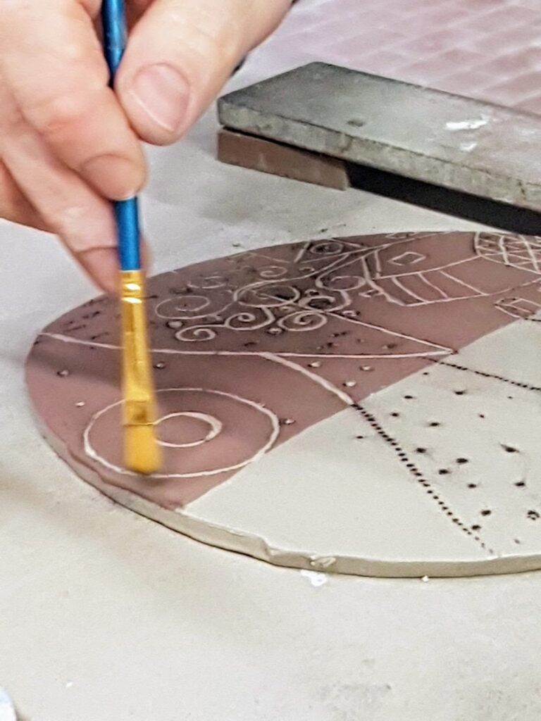 Workshop di Decorazione della Ceramica con gli ingobbi